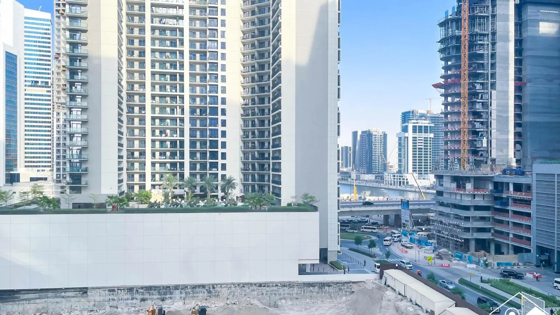 Luxury 2Br In Merano Tower Panoramic City Views Dubai Apartment